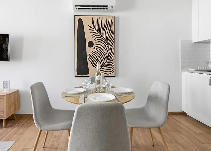 Apartment Sunny Neuf - Climatise - Centre Cogolin