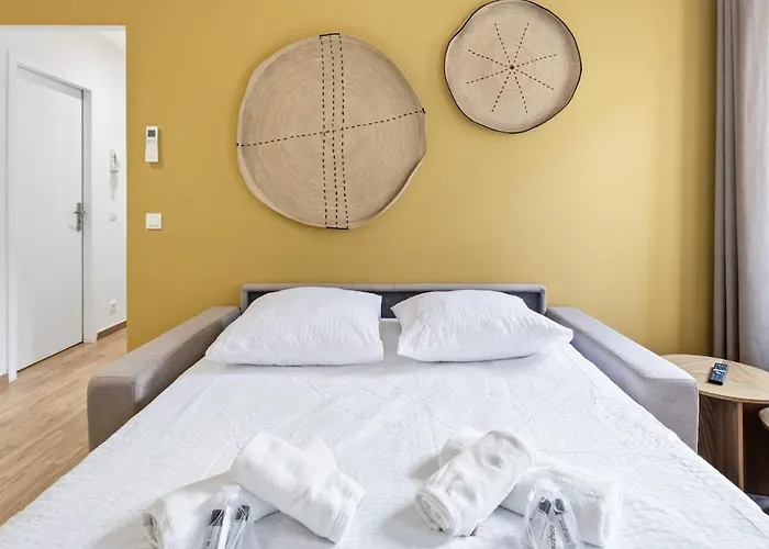 Sunny Neuf - Climatise - Centre Apartment