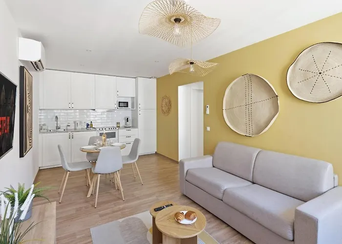 Apartment Sunny Neuf - Climatise - Centre *